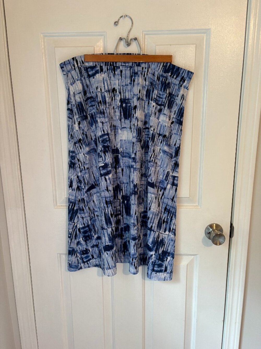 Christopher & Banks Women's Blue and White Skirt